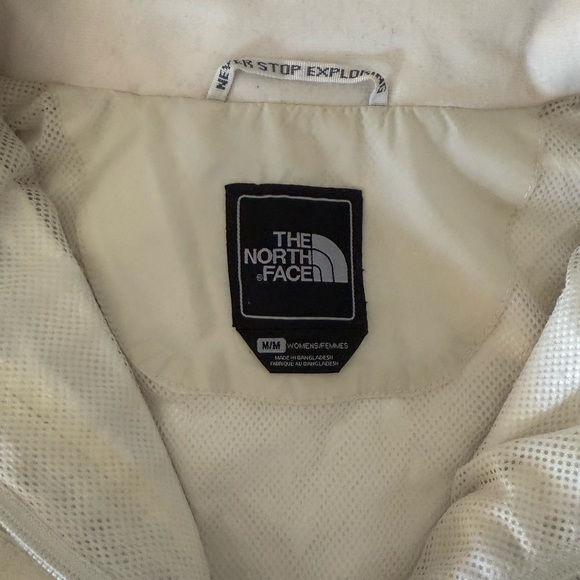 Cream Women’s Northface rain jacket size M - Picture 5 of 6